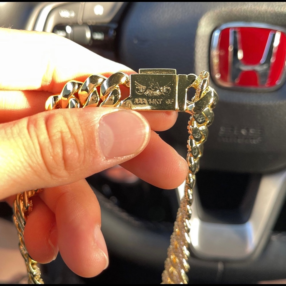 Cuban link chain - Picture 2 of 3